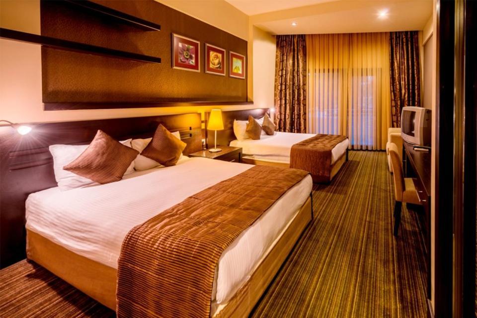 Vuni Palace Luxury Resort & Beach & Casino Kyrenia  Esterno foto