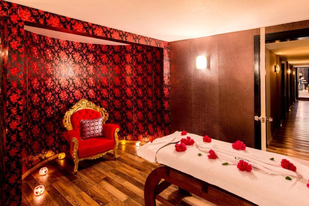 Vuni Palace Luxury Resort & Beach & Casino Kyrenia  Esterno foto